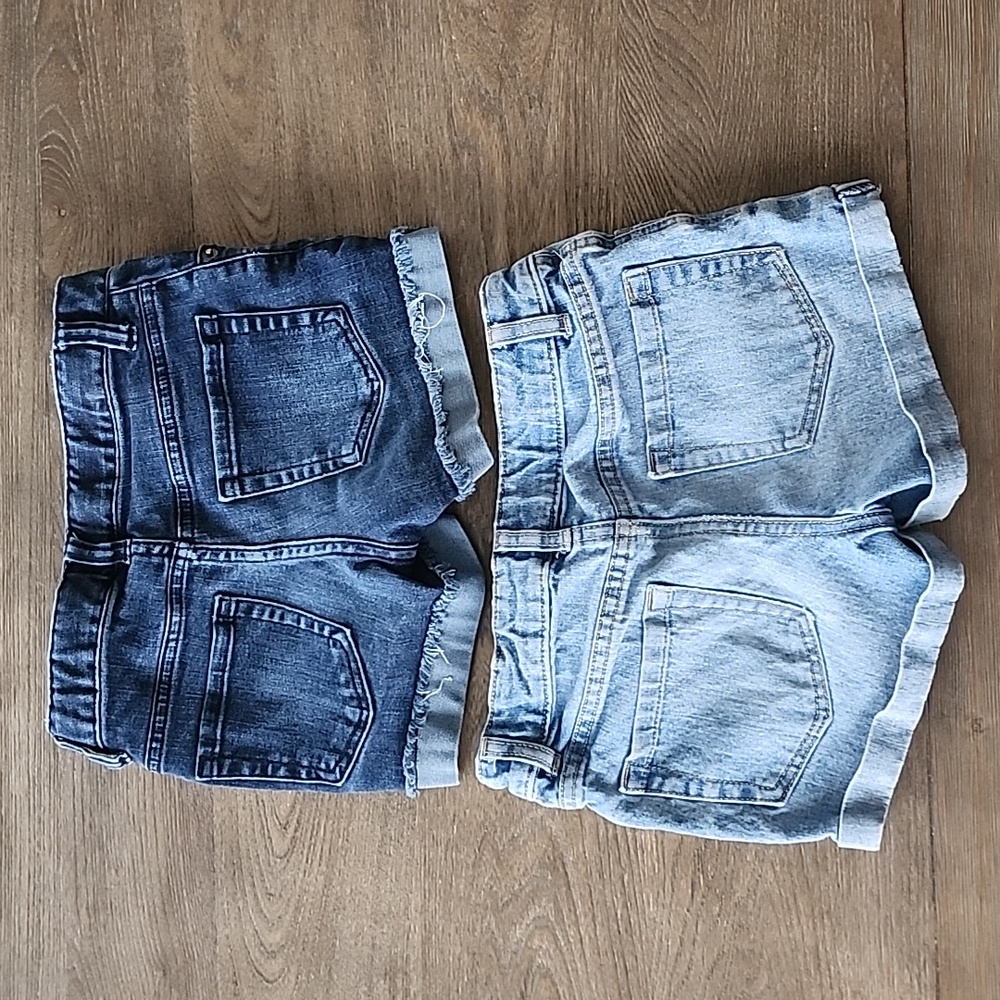 Girls M 7/8 Denim Shorts Bundle - Dark and Light Blue - Picture 2 of 4